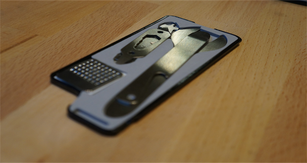 Take your iPhone case to task with the myTask iPhone utility case