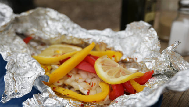 The Effortless Foil Hack For A Non-Stick Cooking Experience