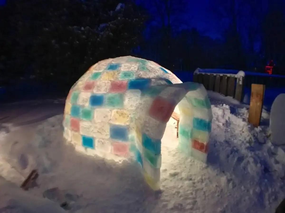 ice block igloo