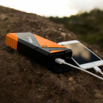 Cyntur_JumperPack_Mini_Phone_Charger