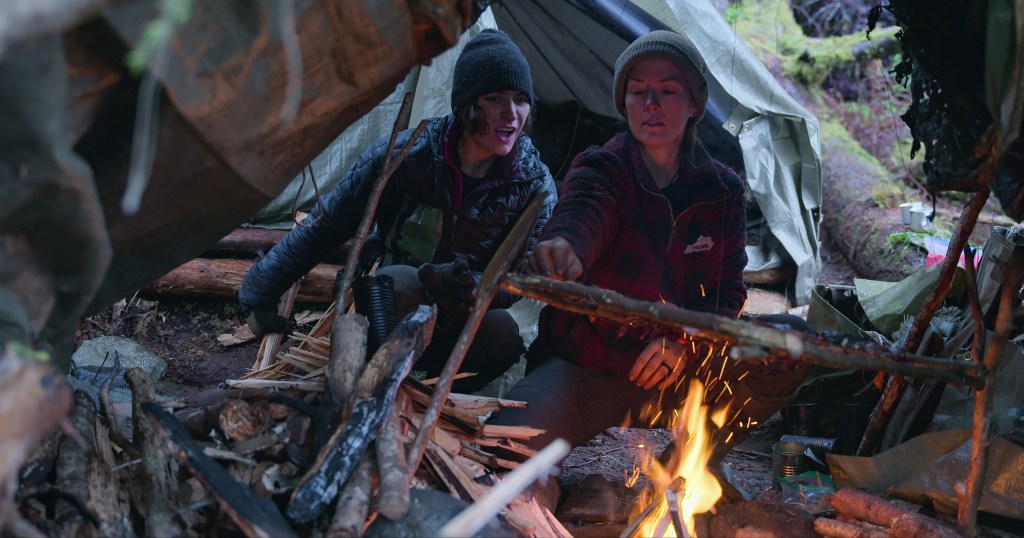 Outlast. (L to R) Amber Asay and Jill Ashock in Episode 7 of Outlast. Cr. Courtesy of Netflix © 2023