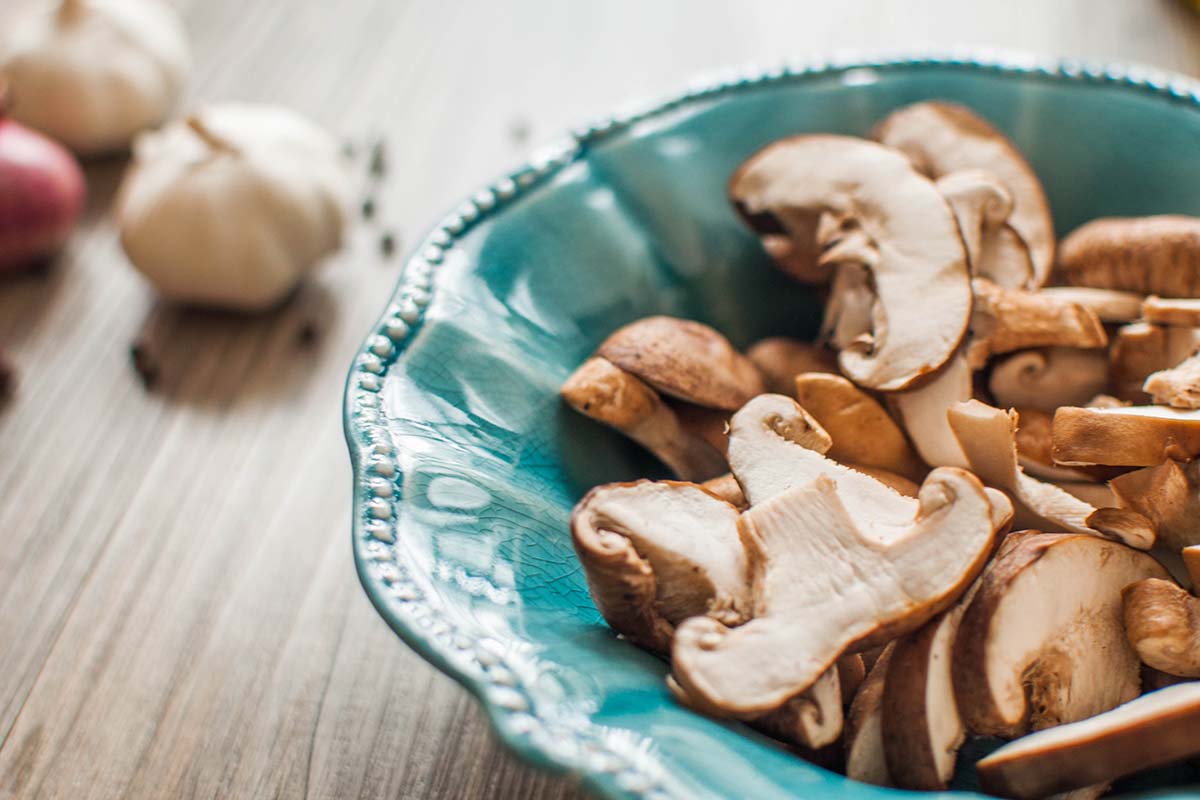 how-to-grow-mushrooms-in-your-kitchen