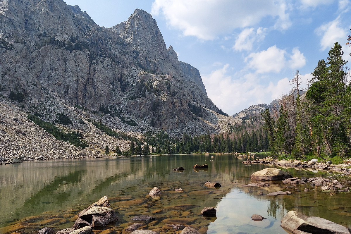 CDT Wind River Lake