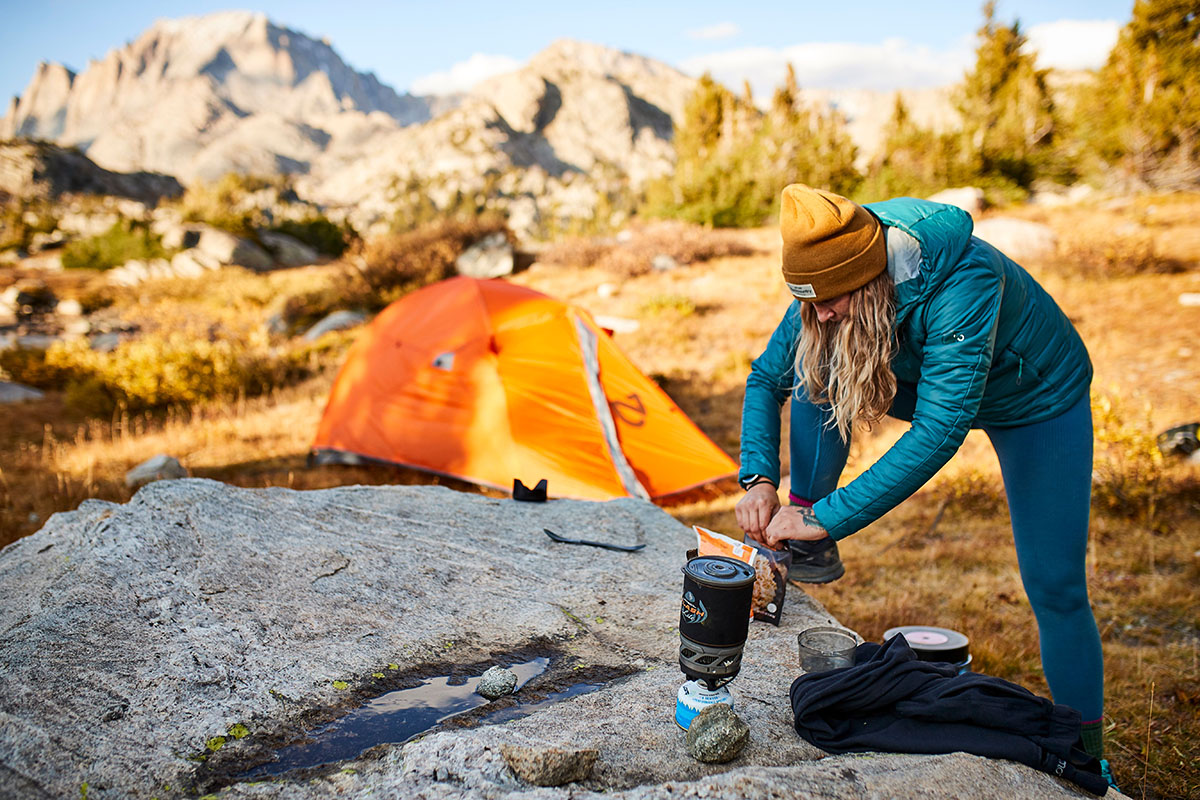 the-5-best-bear-sprays-for-2024-outdoors-with-bear-grylls