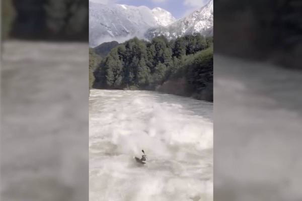 kayaking the terminator rapid patagonia