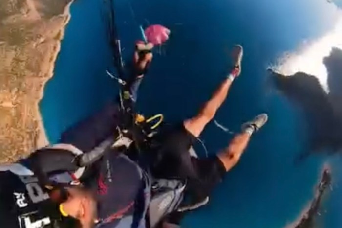 paraglider tangled video