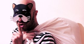 New York Police Handle A Case Of Mistaken Identity With Amusing 'Masked Suspect' Deer