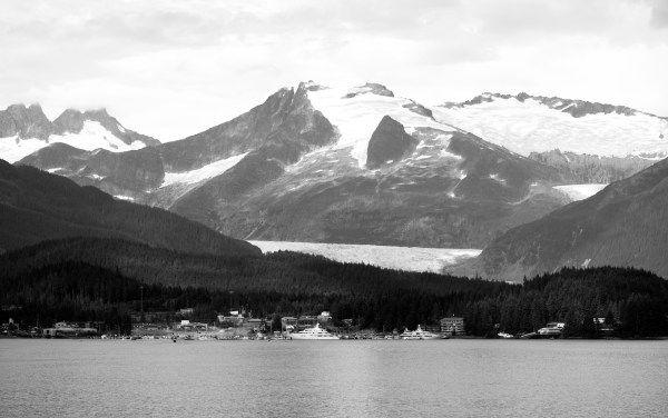 boats snow harbor juneau