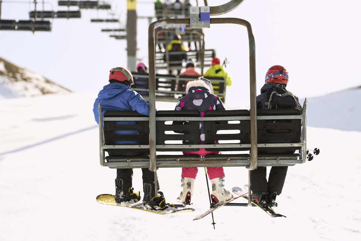 young girl ski lift fell