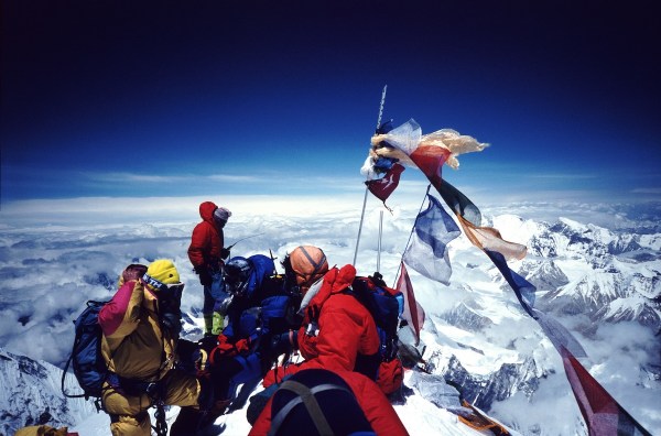 everest guides poisoning climbers drugging