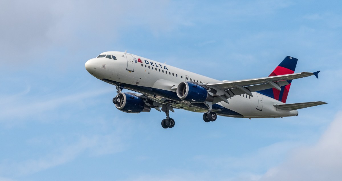 Woman Went Into Labor On Delta Flight And Delivered Baby On The Plane