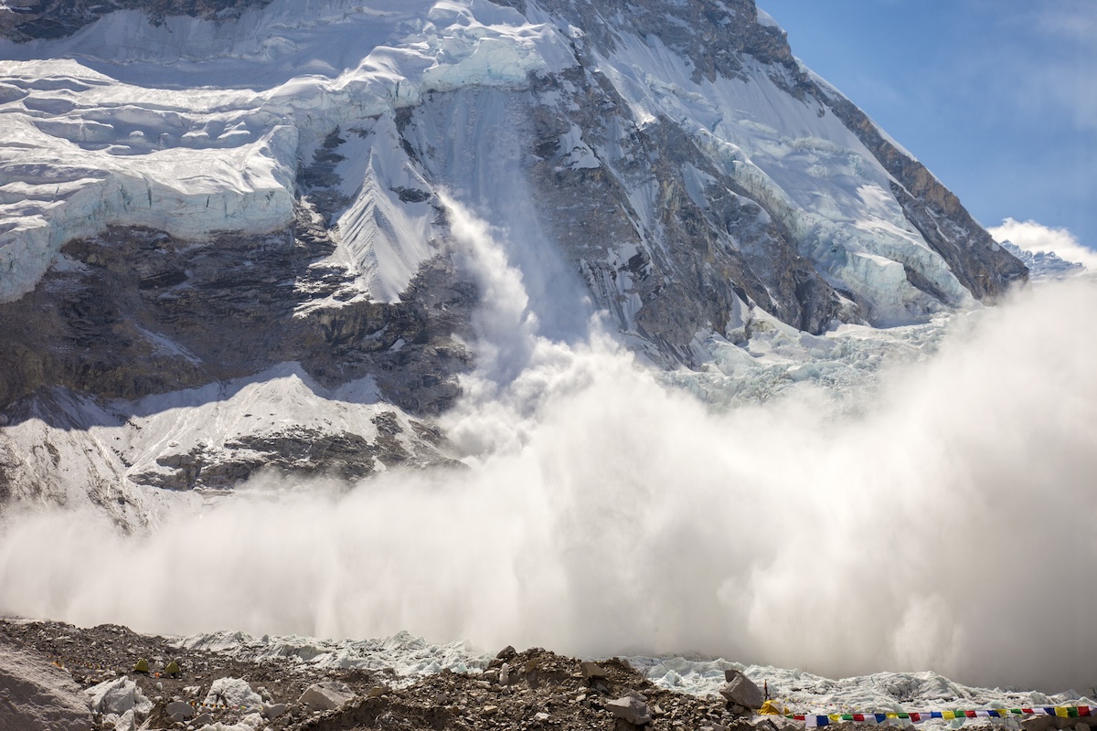 Avalanche everest