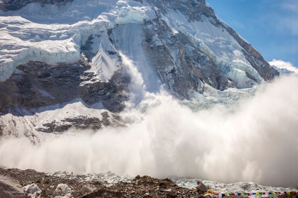 Avalanche everest