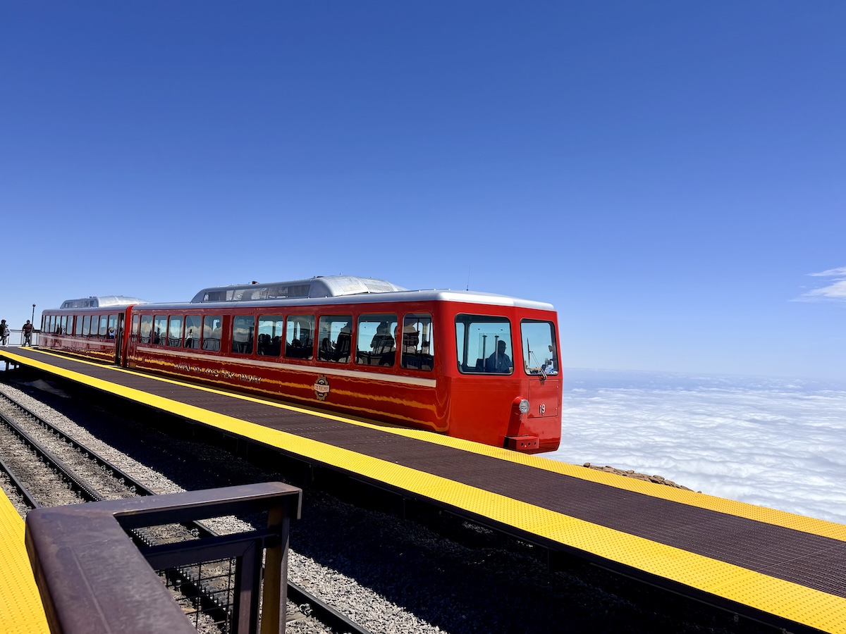 cog railway pikes peak