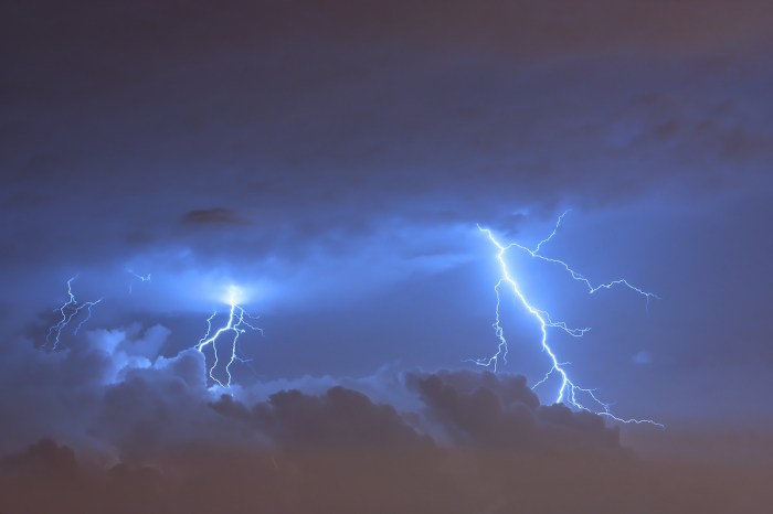 Lightning fireworks